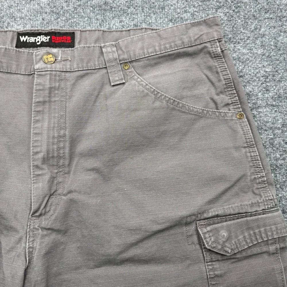 Wrangler Riggs Workwear Cargo Shorts Mens 40 Gray 10in Ripstop Durable Workwear